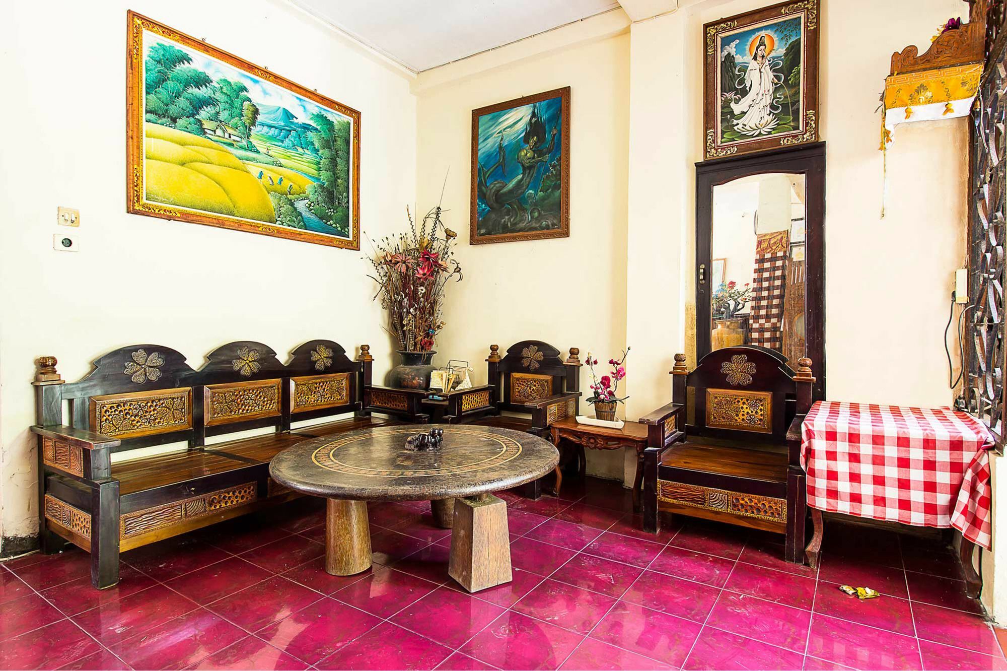 สกาย โฮเต็ล ซันจายา Hotel กูตา ภายนอก รูปภาพ